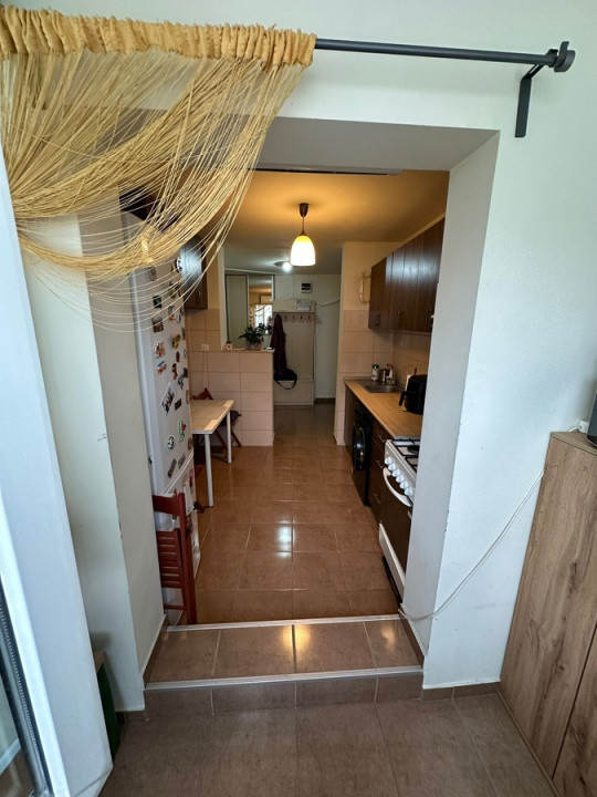 Apartament 3 camere, Dristor