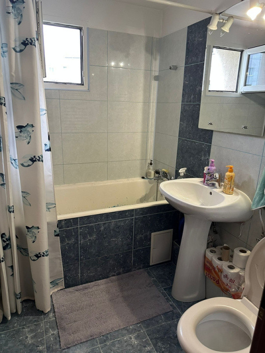 Apartament 3 camere, Dristor