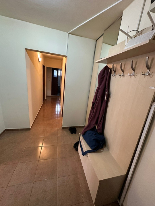 Apartament 3 camere, Dristor