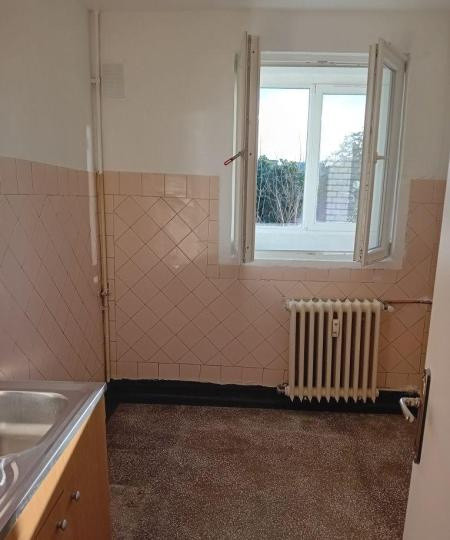 Apartament 4 camere, semidecomandat, Titan