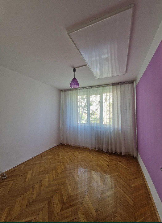 Apartament 4 camere, Titan/ 1 Decembrie