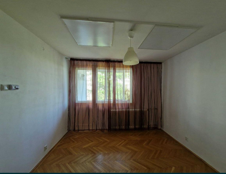 Apartament 4 camere, Titan/ 1 Decembrie