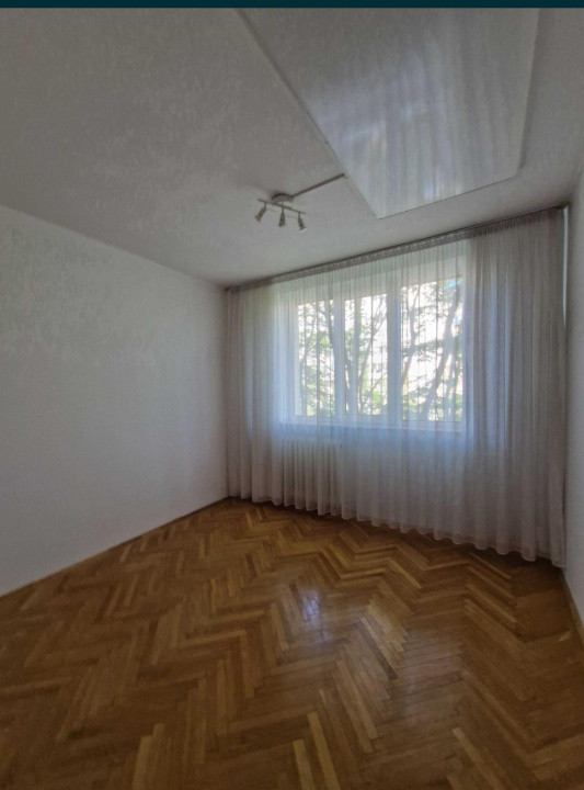 Apartament 4 camere, Titan/ 1 Decembrie