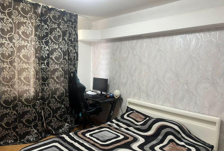 Apartament 3 camere, Rahova