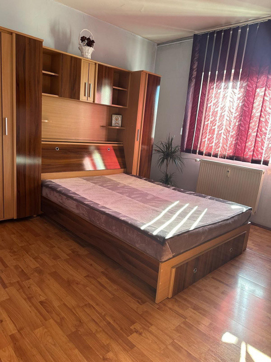 Apartament 3 camere, decomandat, Nerva Traian