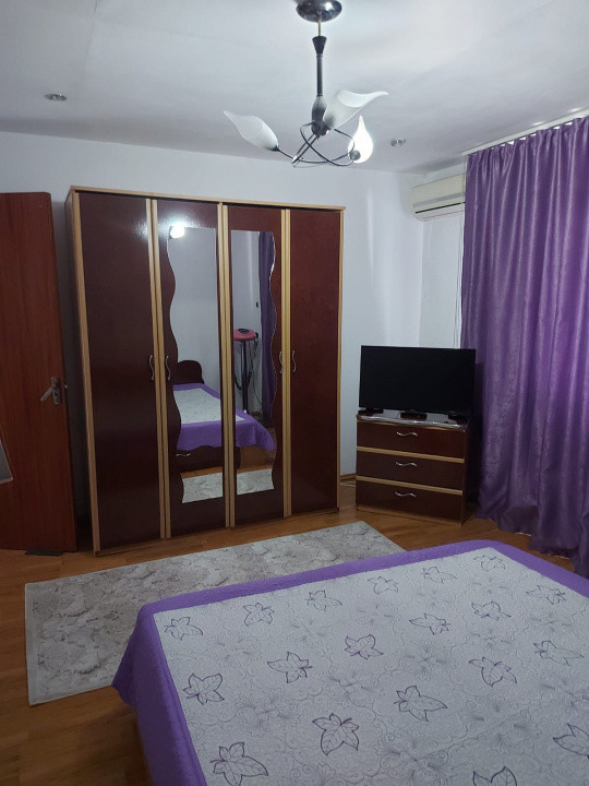 Apartament 3 camere, decomandat, Nerva Traian