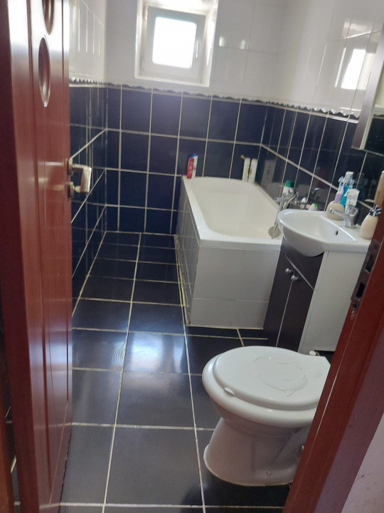 Apartament 3 camere, decomandat, Nerva Traian