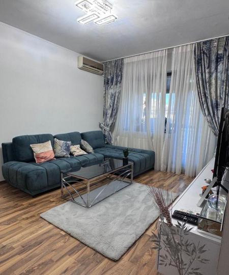 Apartament 2 camere, mobilat complet, Pod spatios și 3 balcoane, Urban Residence