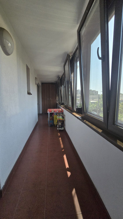 Apartament 3 camere decomandat, adiacent str Moinesti, mobilat si utilat