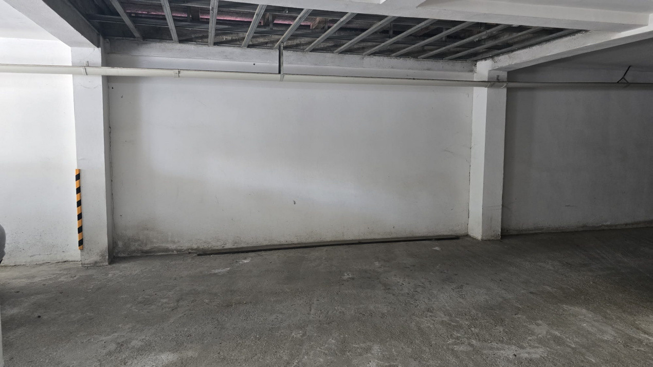 Apartament 3 camere decomandat, adiacent str Moinesti, mobilat si utilat