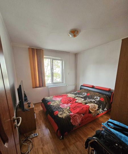 Apartament 3 camere, decomandat, Dristor