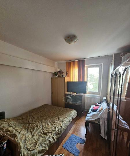 Apartament 3 camere, decomandat, Dristor