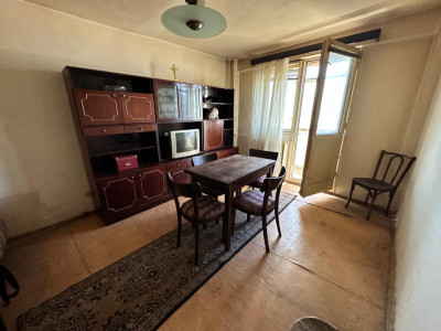 Apartament 2 camere, decomandat, bloc reabilitat – etaj 9/10