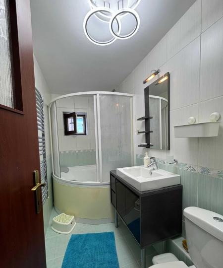 Apartament 3 camere de închiriat – Vitan, proaspăt renovat, 2 băi, mobilat