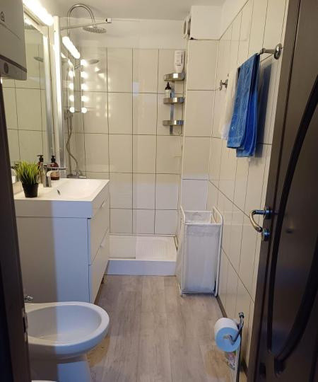 Apartament 4 camere, decomandat, Nerva Traian