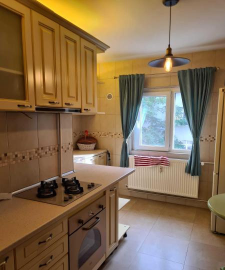 Apartament 3 camere, decomandat, Unirii - Piața Alba Iulia