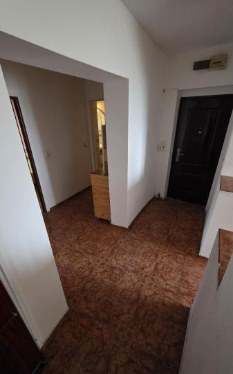 Apartament 3 camere, decomandat, metrou Costin Georgian