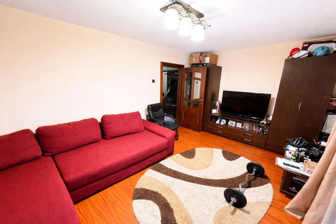 Apartament de 2 camere, decomandat, Aviației