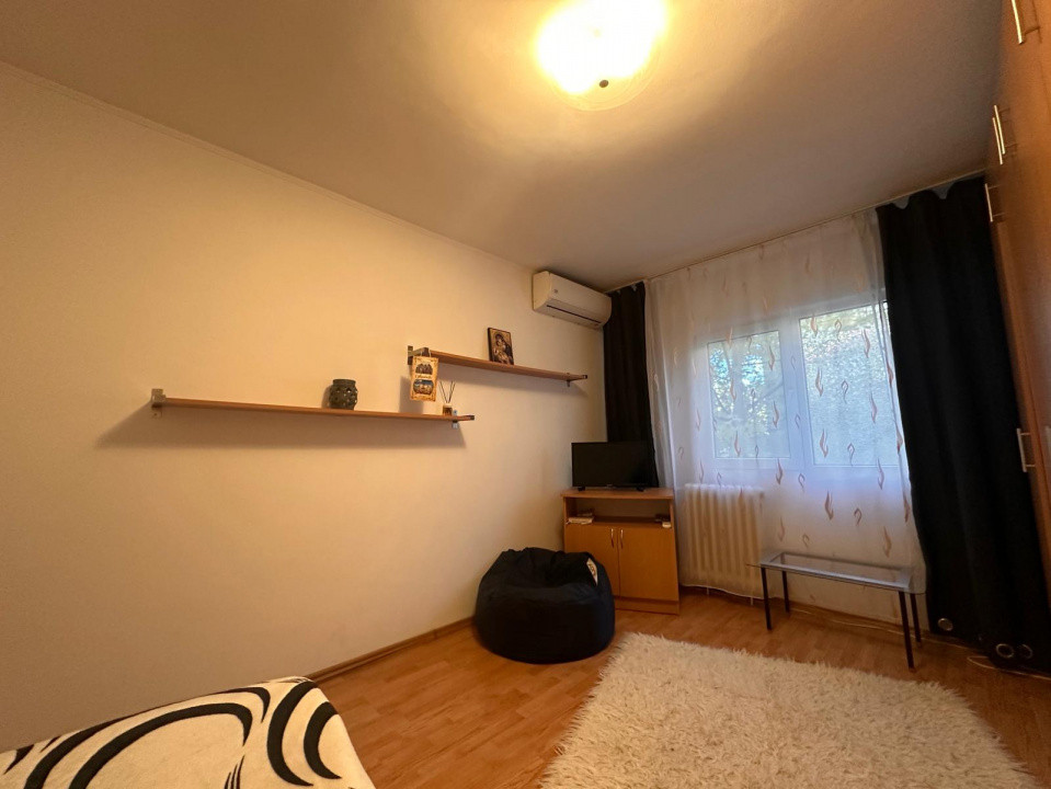 Garsoniera decomandata, zona Tei