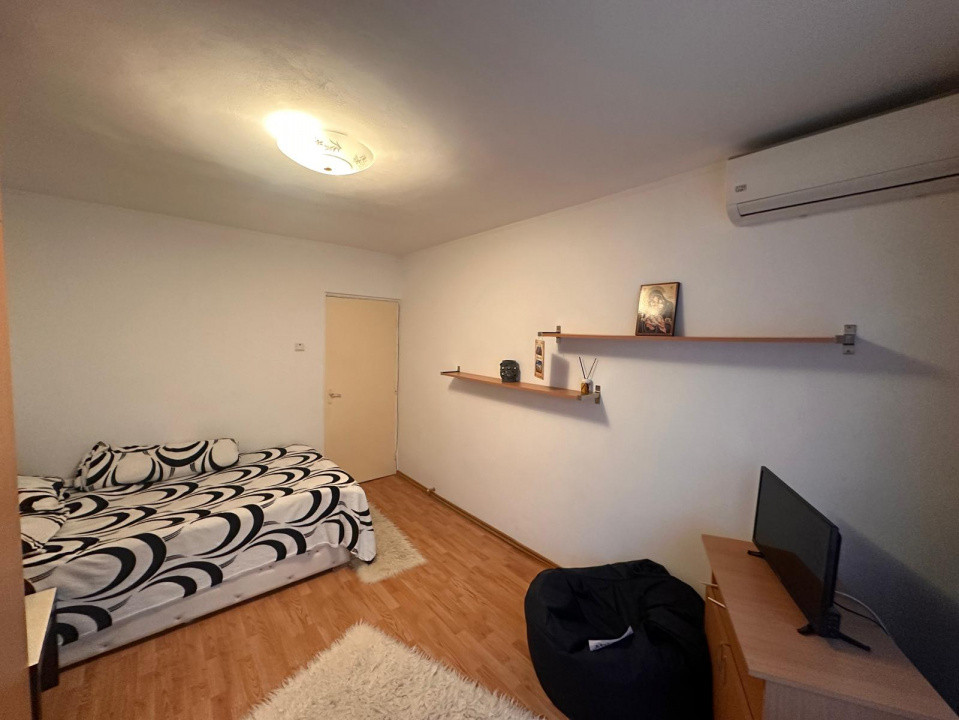 Garsoniera decomandata, zona Tei