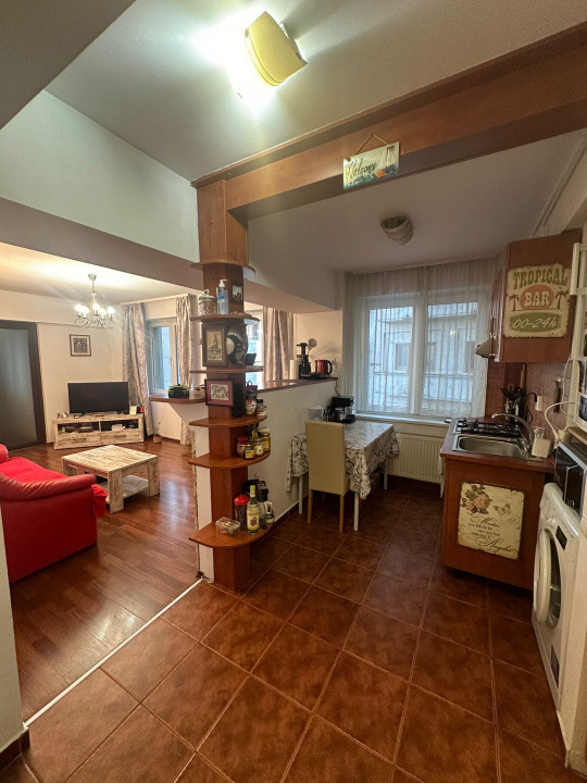 Apartament 2 camere de închiriat –Universitate