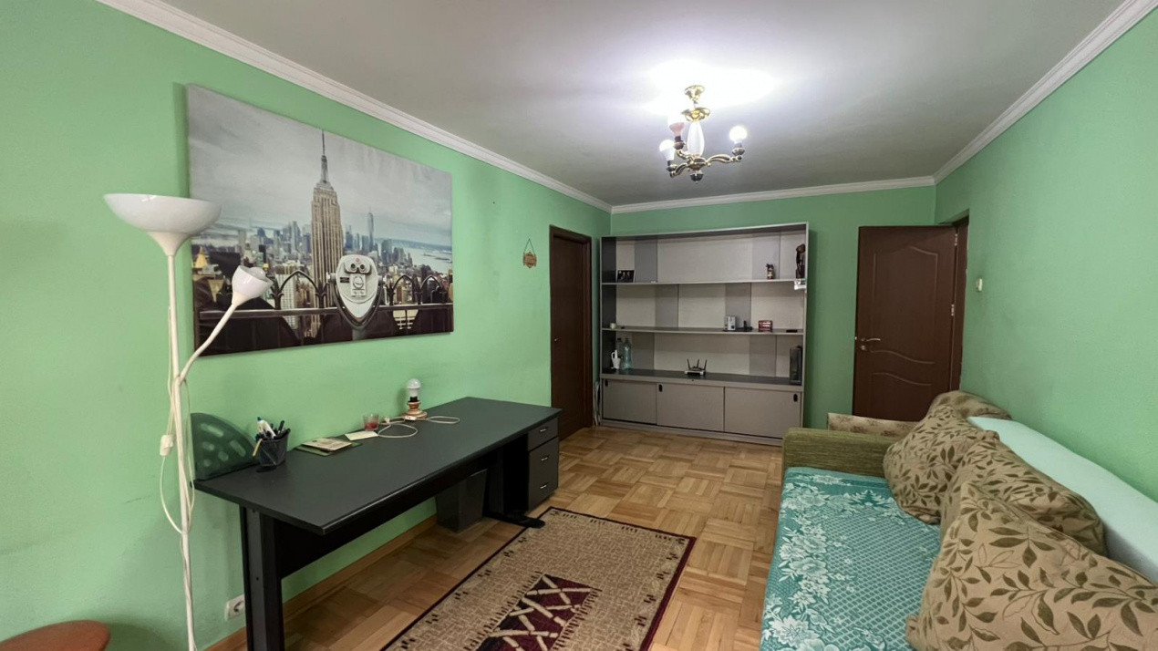Apartament 3 camere, decomantad, Dristor - Str Racari