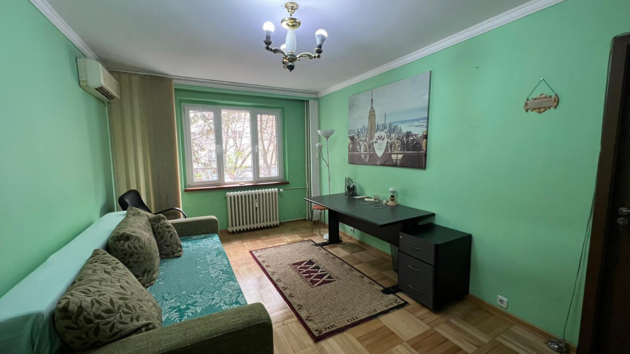 Apartament 3 camere, decomantad, Dristor - Str Racari