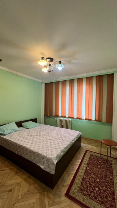 Apartament 3 camere, decomantad, Dristor - Str Racari