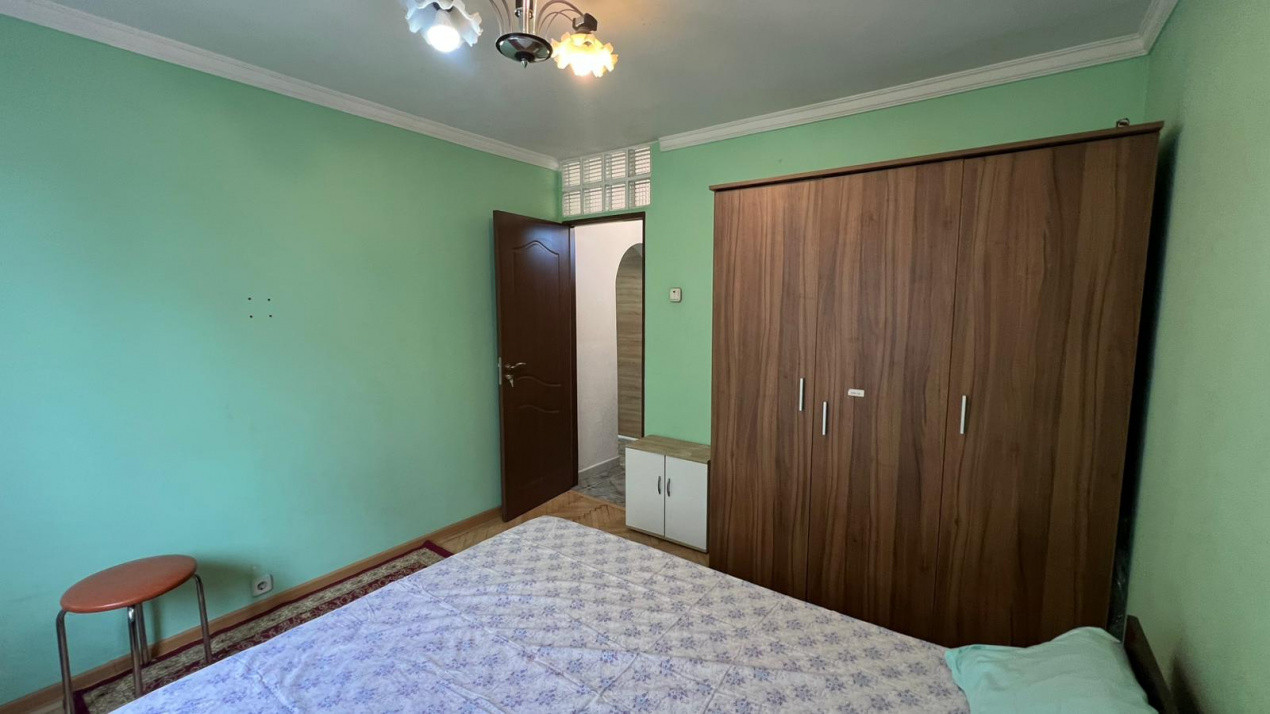 Apartament 3 camere, decomantad, Dristor - Str Racari