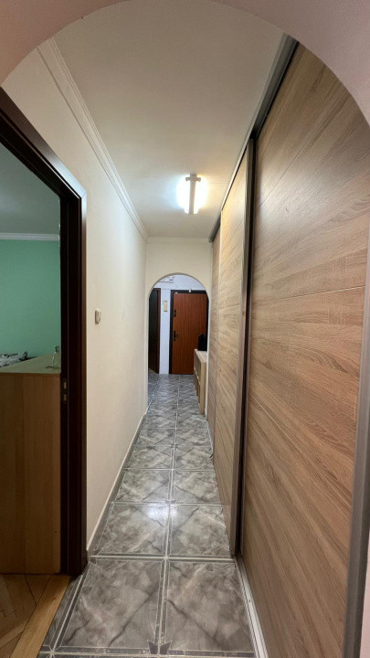 Apartament 3 camere, decomantad, Dristor - Str Racari