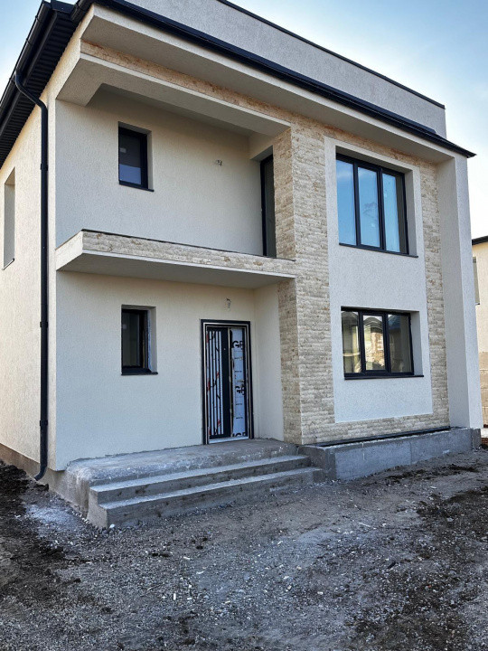 Vila individuală, 4 camere, 3 bai, teren 440 mp, Comuna Berceni