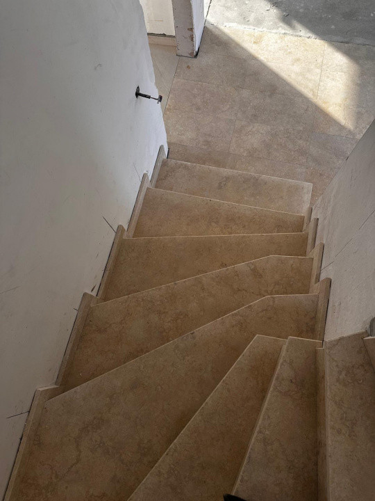 Vila individuală, 4 camere, 3 bai, teren 440 mp, Comuna Berceni