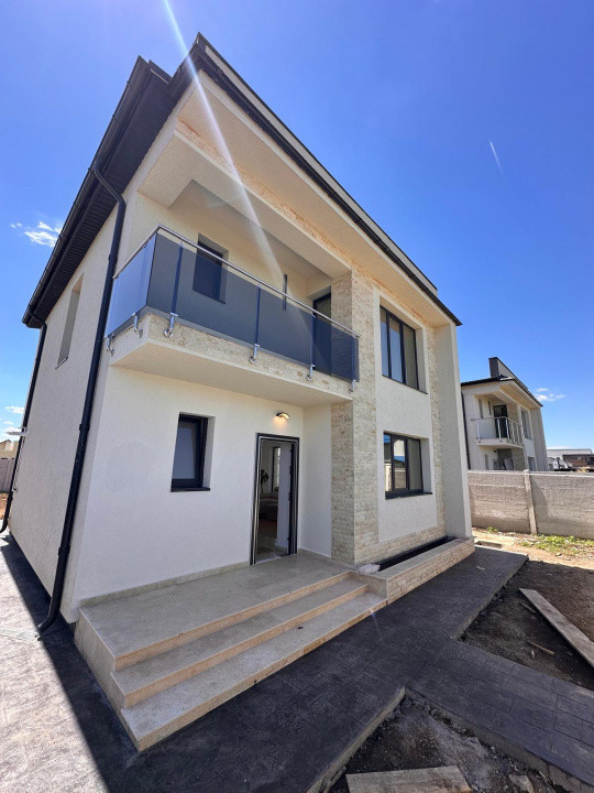 Vila individuală, 4 camere, 3 bai, teren 440 mp, Comuna Berceni