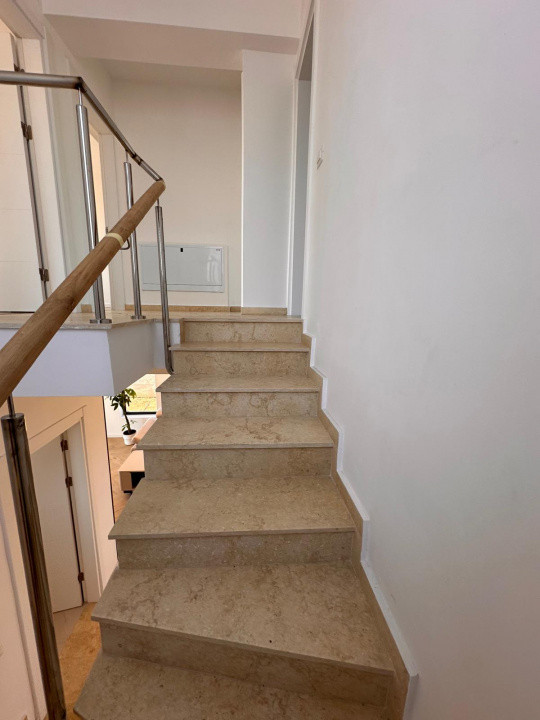 Vila individuală, 4 camere, 3 bai, teren 440 mp, Comuna Berceni