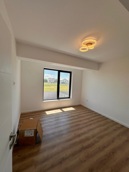 Vila individuală, 4 camere, 3 bai, teren 440 mp, Comuna Berceni