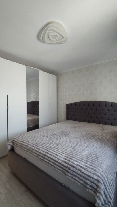 Apartament de vanzare 2 camere transformt in 3, zona linistita