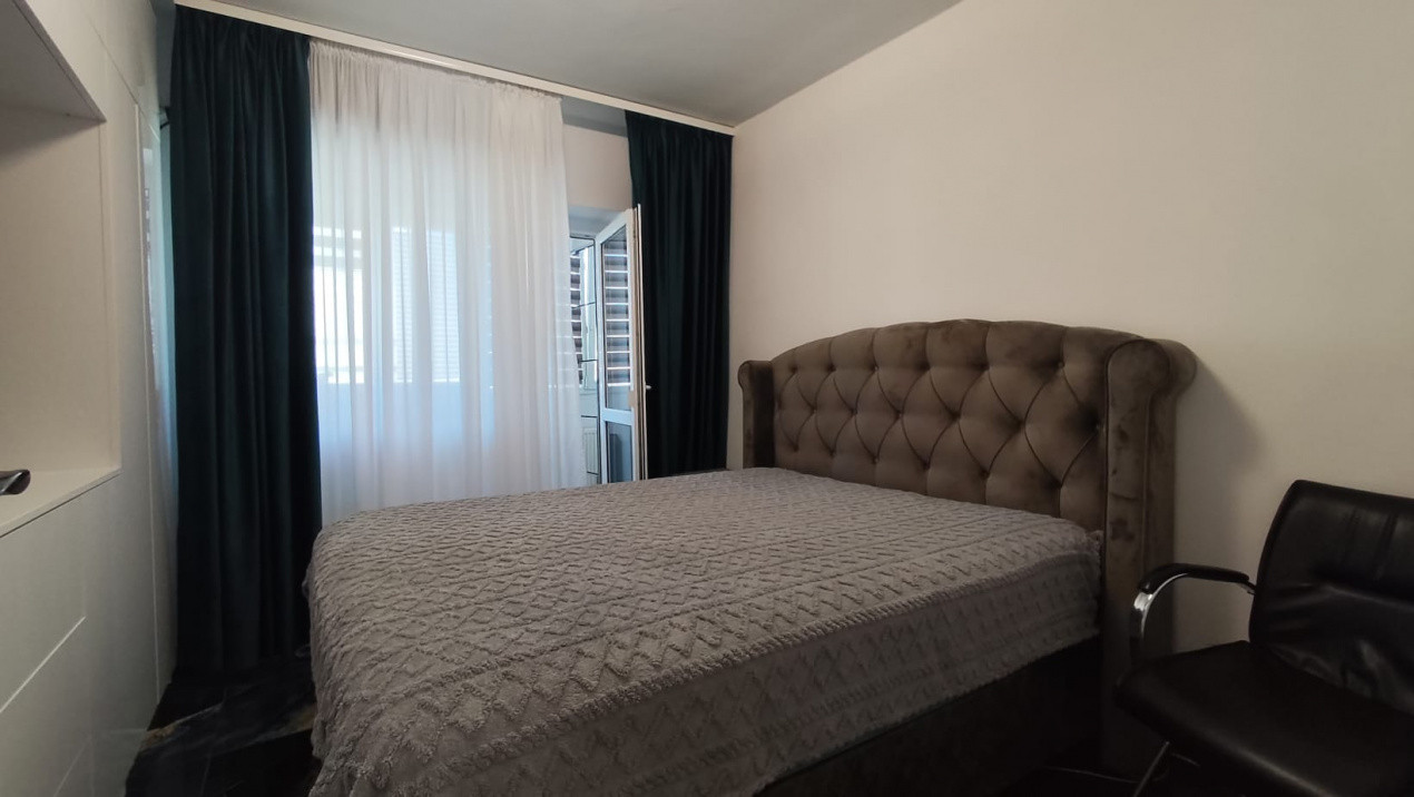 Apartament de vanzare 2 camere transformt in 3, zona linistita