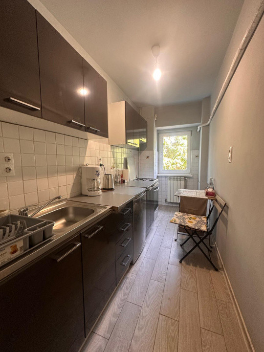 Garsoniera decomandata, etaj 2, Piata Muncii