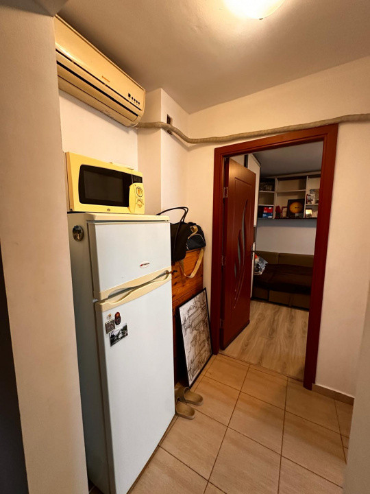 Apartament 2 camere decomandat, mobilat și utilat - Zona Piața Reșița