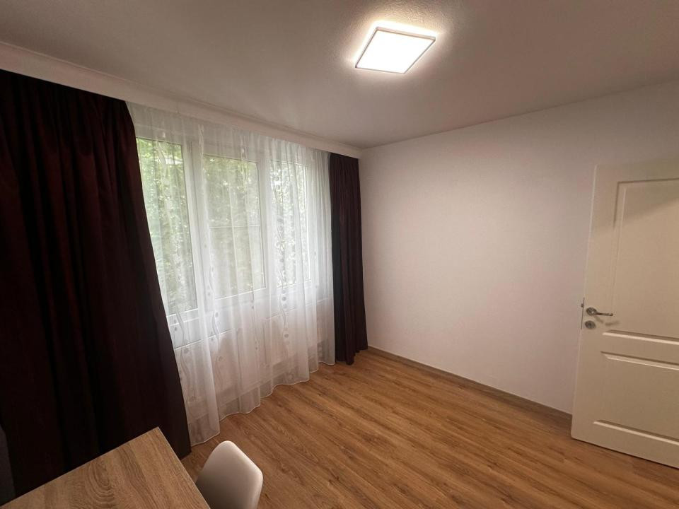 Apartament 3 camere de închiriat – Berceni, strada Almașul Mare, etaj 2/4