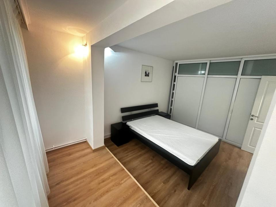 Apartament 3 camere de închiriat – Berceni, strada Almașul Mare, etaj 2/4