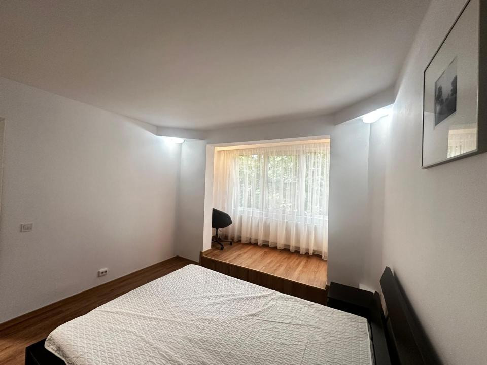 Apartament 3 camere de închiriat – Berceni, strada Almașul Mare, etaj 2/4