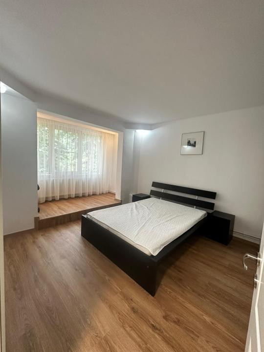 Apartament 3 camere de închiriat – Berceni, strada Almașul Mare, etaj 2/4