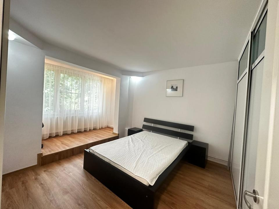 Apartament 3 camere de închiriat – Berceni, strada Almașul Mare, etaj 2/4