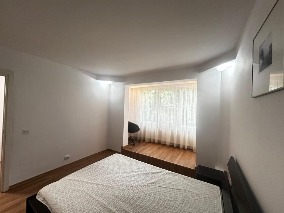 Apartament 3 camere de închiriat – Berceni, strada Almașul Mare, etaj 2/4