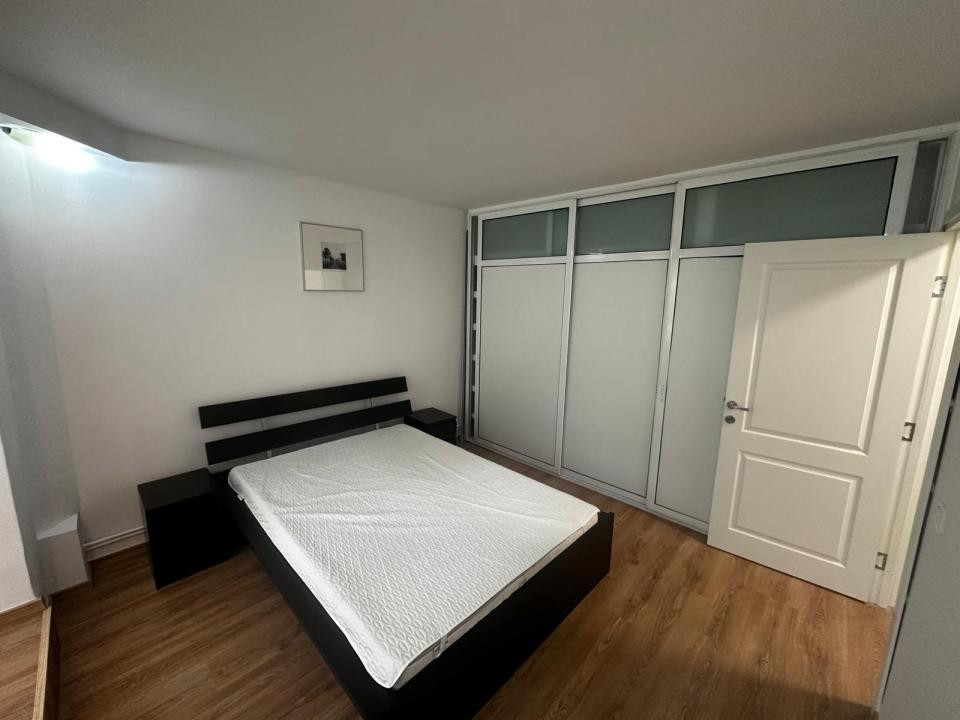 Apartament 3 camere de închiriat – Berceni, strada Almașul Mare, etaj 2/4