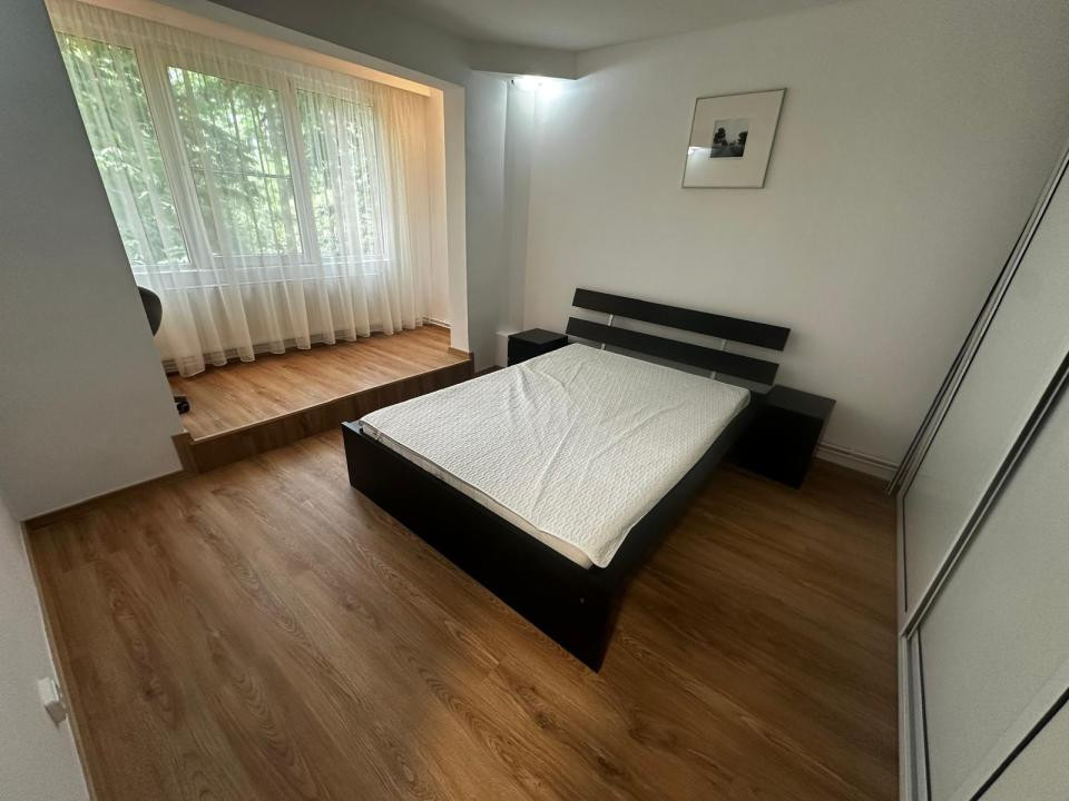 Apartament 3 camere de închiriat – Berceni, strada Almașul Mare, etaj 2/4