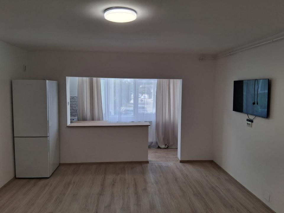 Apartament 2 camere, modernizat complet, gata de mutare!