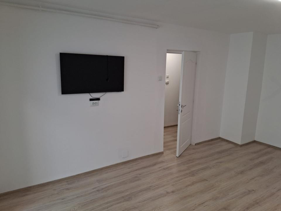 Apartament 2 camere, modernizat complet, gata de mutare!
