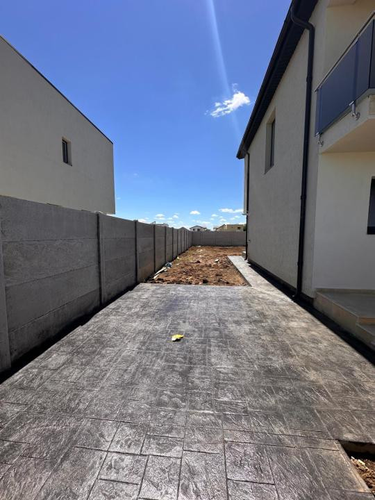CASĂ INDIVIDUALĂ NOUĂ | 4 Camere | Teren 440 mp | Finisaje Premium